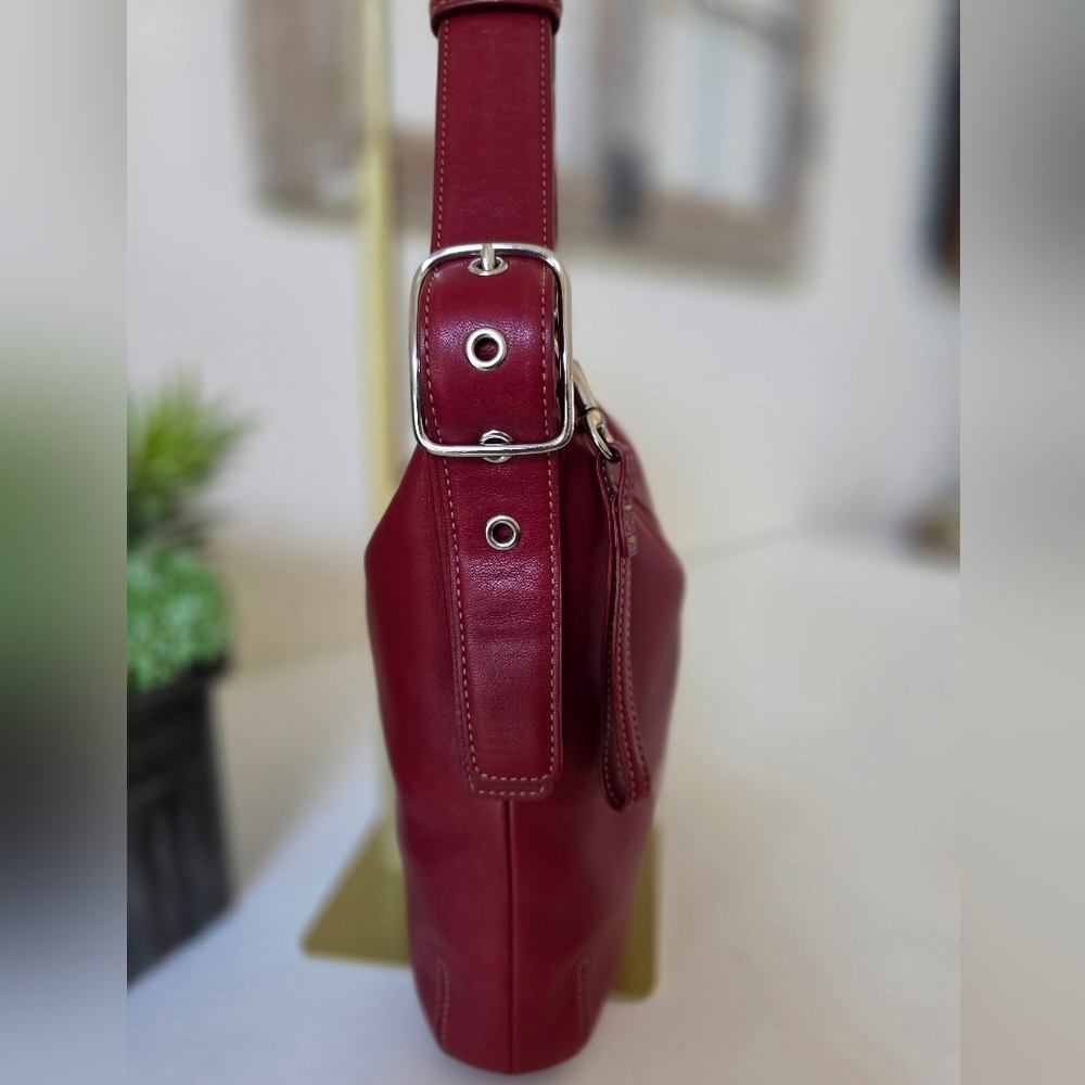 Vintage Coach Legacy Red Leather Slim Duffle Bag Y2K 2004 Crossbody Adjustable - Picture 9 of 15